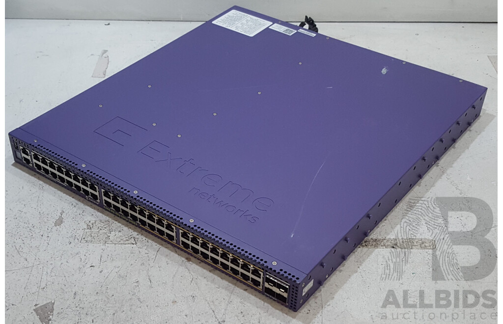 Extreme Networks (X460-G2-24p-24hp-10GE4) 48-Port Gigabit PoE+ Switch