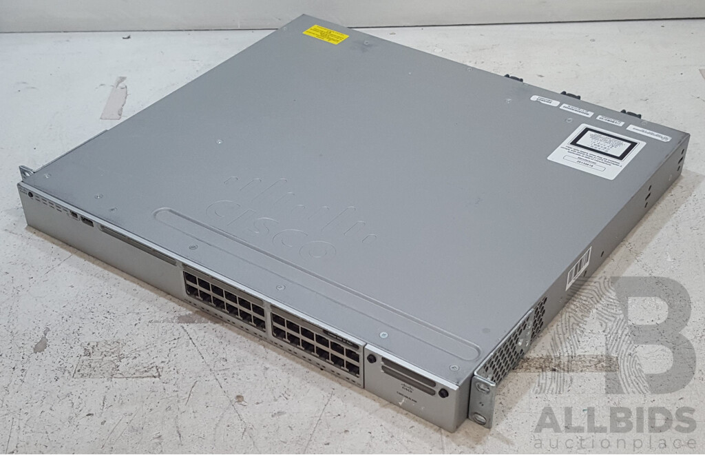 Cisco (WS-C3850-24PW-S) Catalyst 3850 24 PoE+ 24-Port Managed Gigabit Ethernet Switch