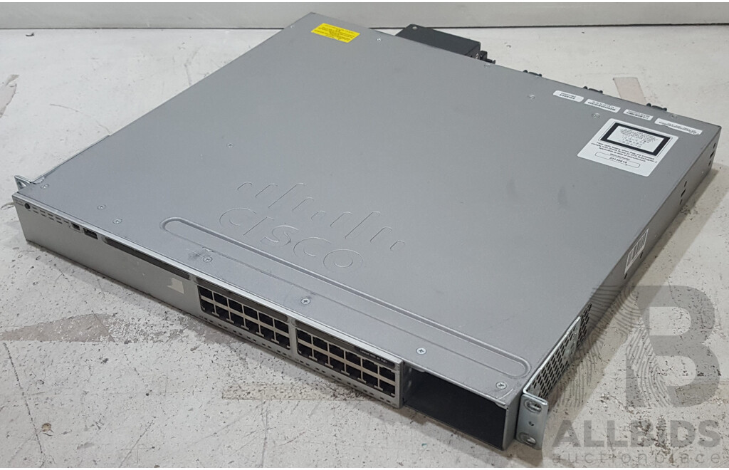 Cisco (WS-C3850-24PW-S) Catalyst 3850 24 PoE+ 24-Port Managed Gigabit Ethernet Switch