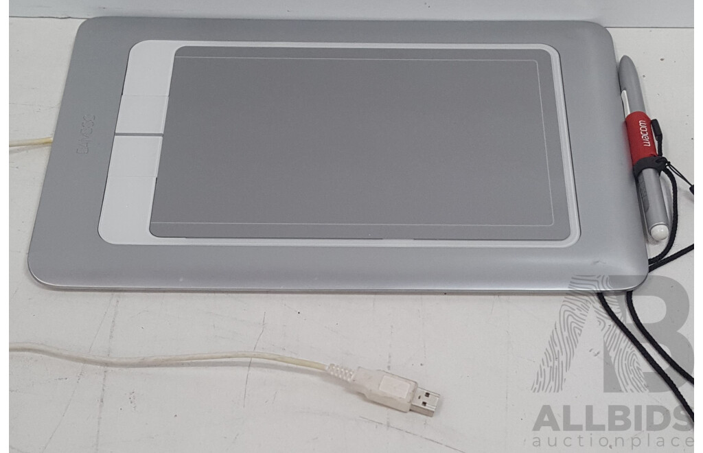 Wacom (CTH-661/S) Bamboo Fun Graphics Tablet