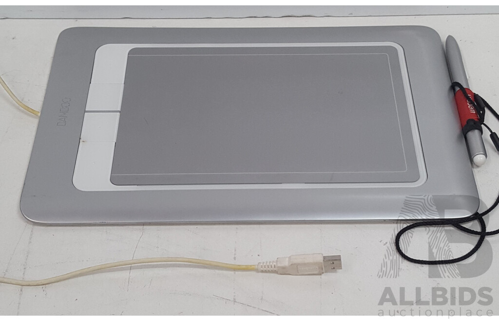 Wacom (CTH-661/S) Bamboo Fun Graphics Tablet