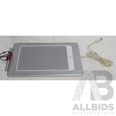 Wacom (CTH-661/S) Bamboo Fun Graphics Tablet