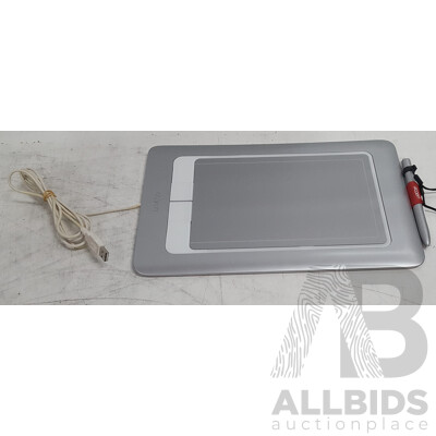 Wacom (CTH-661/S) Bamboo Fun Graphics Tablet