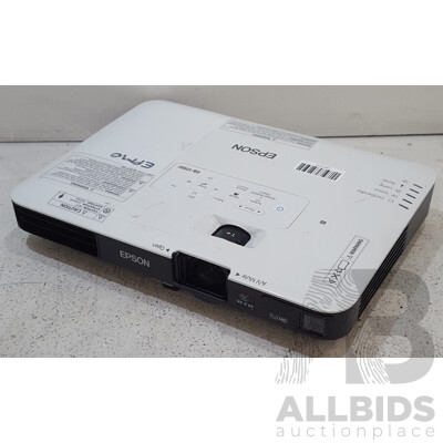 Epson (EB-1795F) Full HD 3LCD Projector