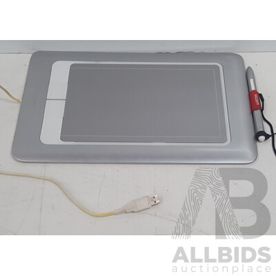 Wacom (CTH-661/S) Bamboo Fun Graphics Tablet