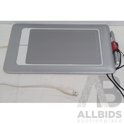 Wacom (CTH-661/S) Bamboo Fun Graphics Tablet