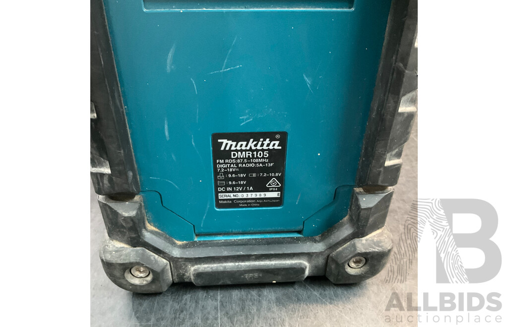MAKITA DMR105 Digital Radio & DC1804 T Charger &2.8AH Batteries X4 - Lot of 6