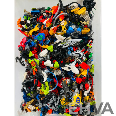 Approximately 10.kg of Loose Lego Mainly Consisting of Bionicles and Hero Factory