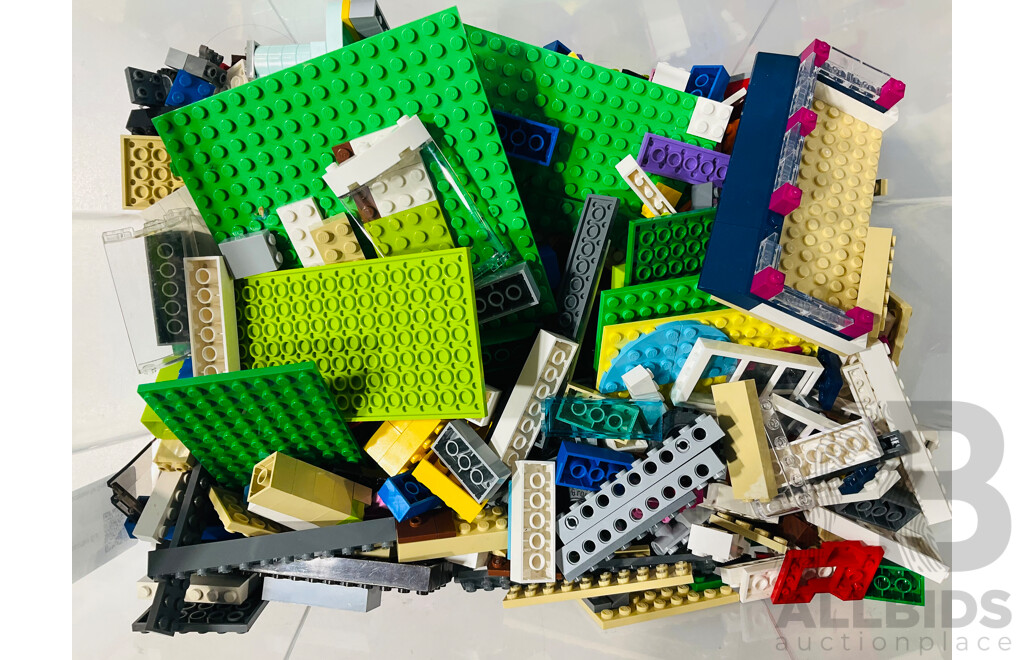 Approx 4kg of Assorted Bulk Lego