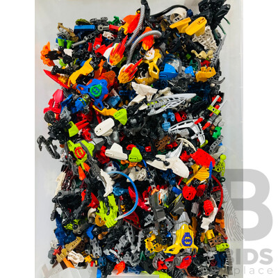 Approximately 10.kg of Loose Lego Mainly Consisting of Bionicles and Hero Factory