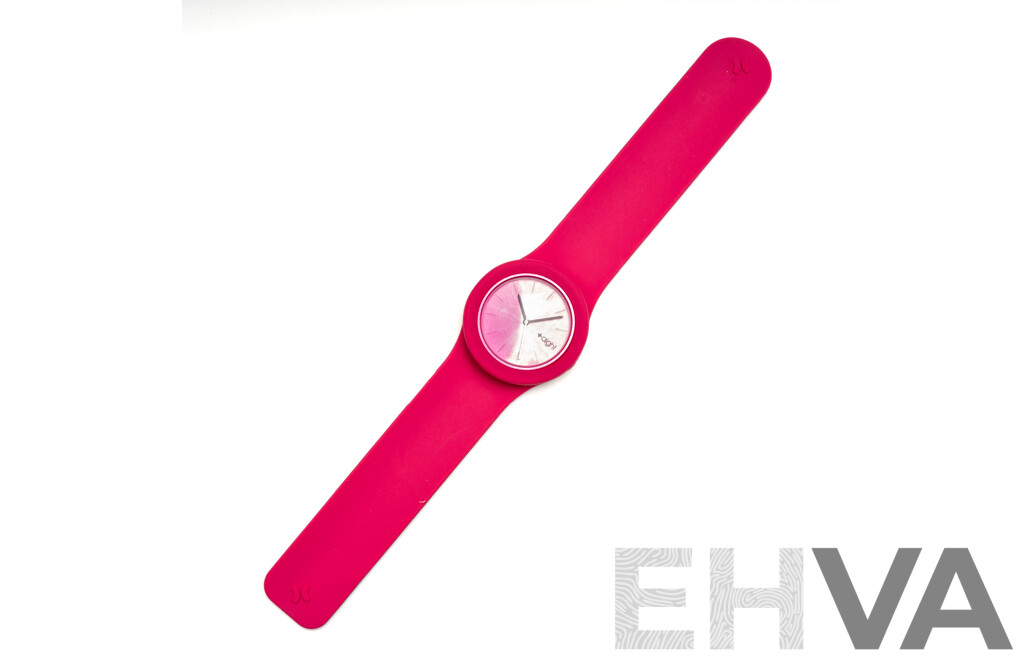 NEW - AIGHT 1am Analogue 42mm Watch with Silicon Wrist Band - Hot Raspberry Pink