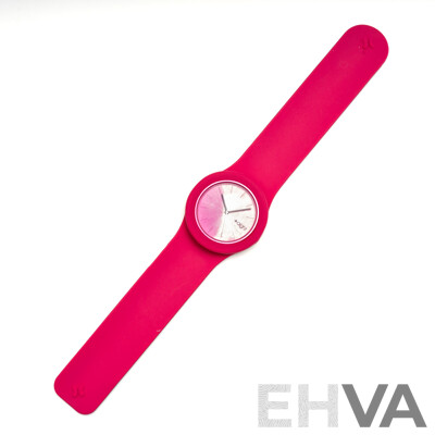 NEW - AIGHT 1am Analogue 42mm Watch with Silicon Wrist Band - Hot Raspberry Pink