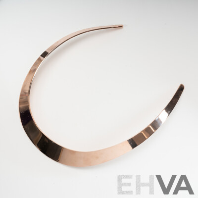 NEW - Torini Rose Gold Tone Stainless Steel Silver Tone Neck Collar, 11cm Diameter, with Packaging