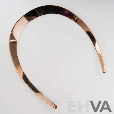 NEW - Torini Rose Gold Tone Stainless Steel Silver Tone Neck Collar, 11cm Diameter, with Packaging