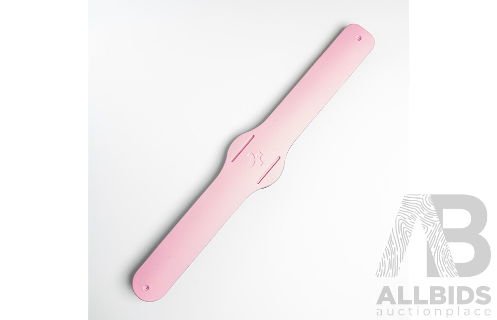 NEW - AIGHT 1am Analogue 42mm Watch with Silicon Wrist Band - Navy