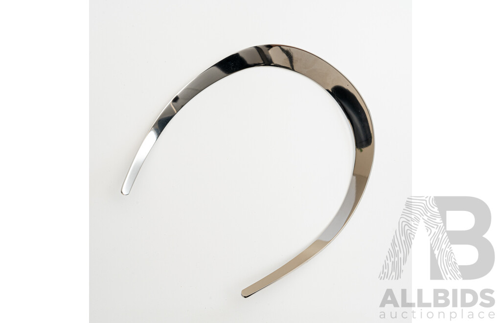 NEW - Torini Stainless Steel Silver Tone Neck Collar, 11cm Diameter, with Packaging