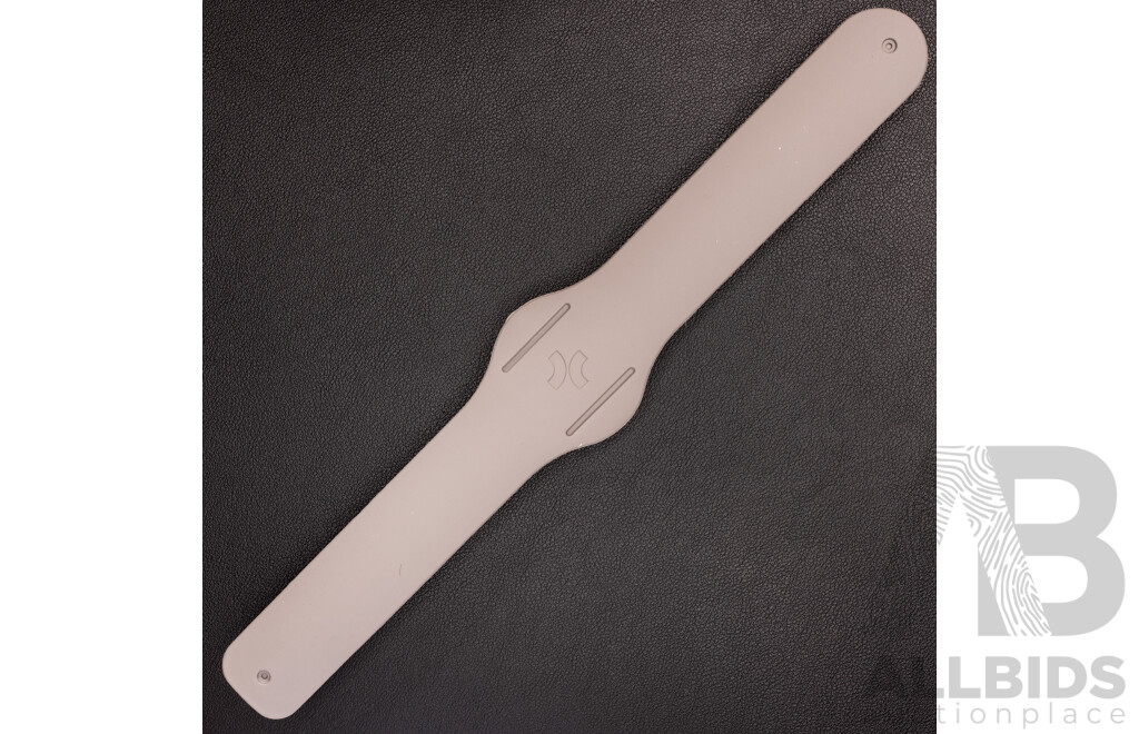 NEW - AIGHT 1am Analogue 42mm Watch with Silicon Wrist Band - Grey