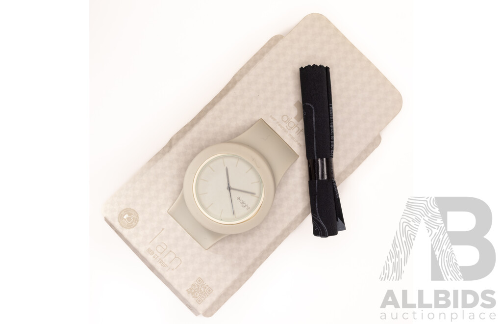 NEW - AIGHT 1am Analogue 42mm Watch with Silicon Wrist Band - Grey