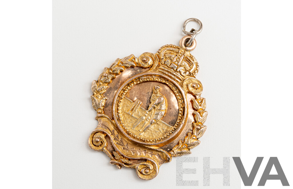 Antique 9ct Cricket Medallion Pendant, Awarded in 1914, 13.7mm, 7.97 Grams