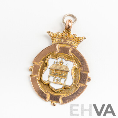 Vintage 9ct Medalion Fob Pendant with Church & Enamel Finish, 33mm Long, 4.29 Grams