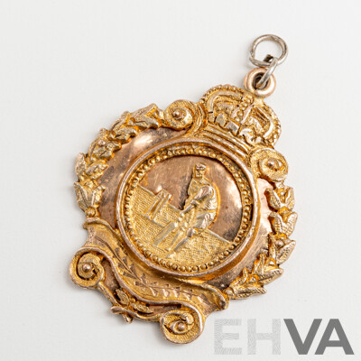 Antique 9ct Cricket Medallion Pendant, Awarded in 1914, 13.7mm, 7.97 Grams