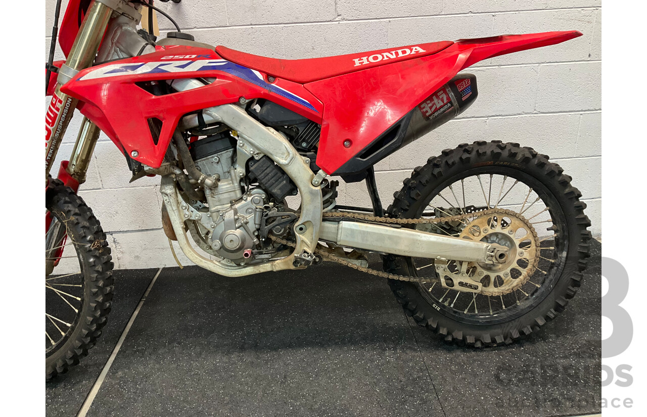 Honda CRF 250R Dirt Bike