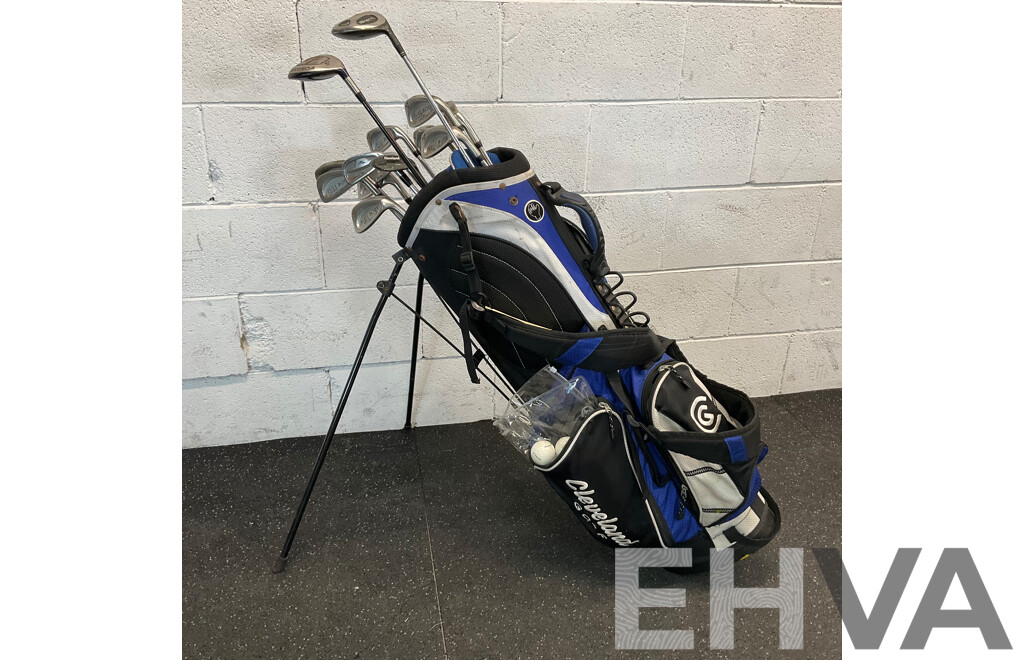 Cleveland Golf Bag with 14 Golf Clubs & Golf Ball Set