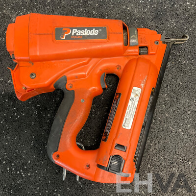PASLODE Impulse Angled Finish Nailer (IM250A) and Battery Charger - Lot of 2