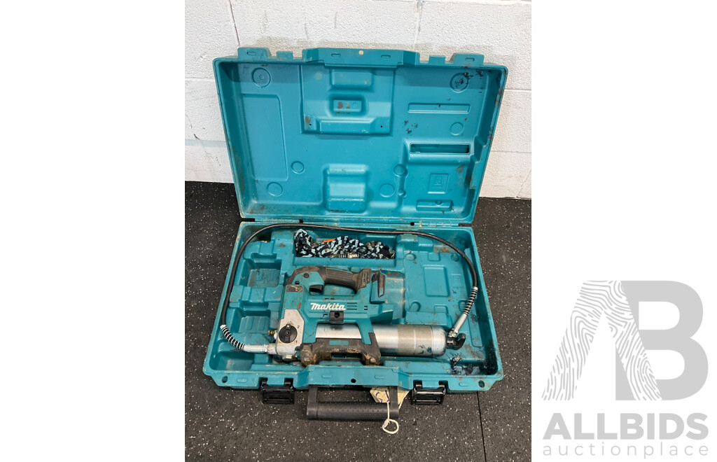 MAKITA (DGP180) 18V Cordless Grease Gun - Skin Only