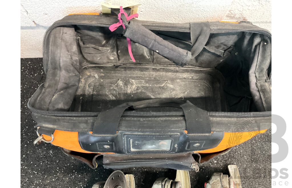 BOSH (GWS 7-125) Professional Angle Grinder X3 and AEG Carry Bag - Lot of 4