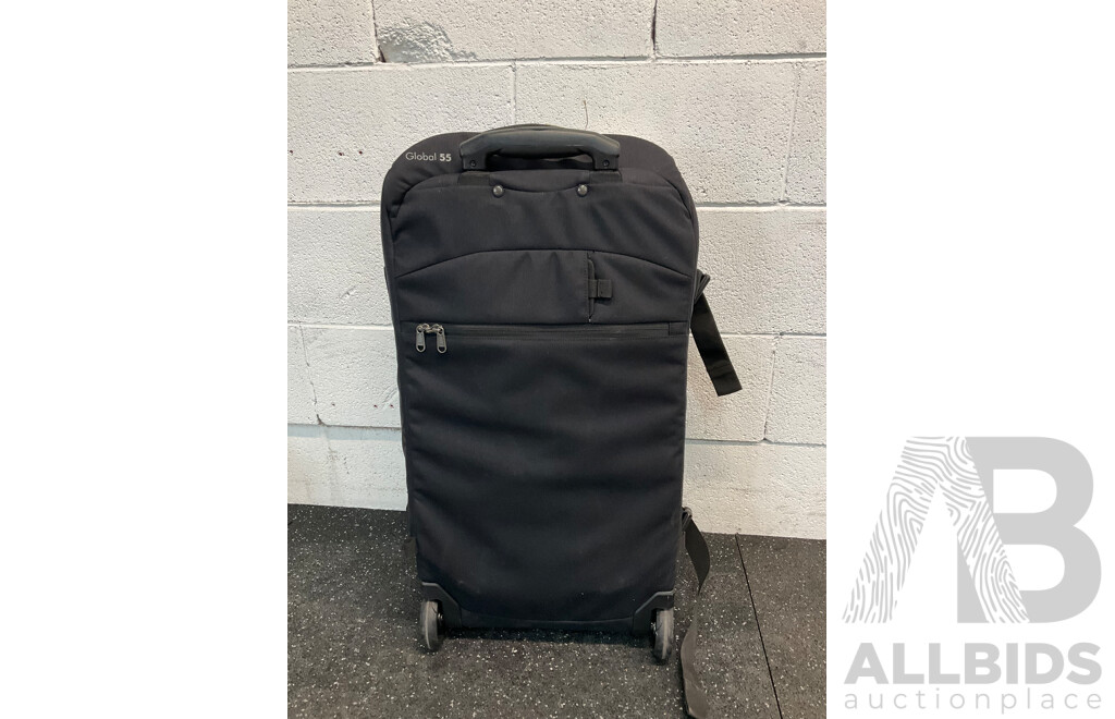 MACPAC Global 55L Travel Bag