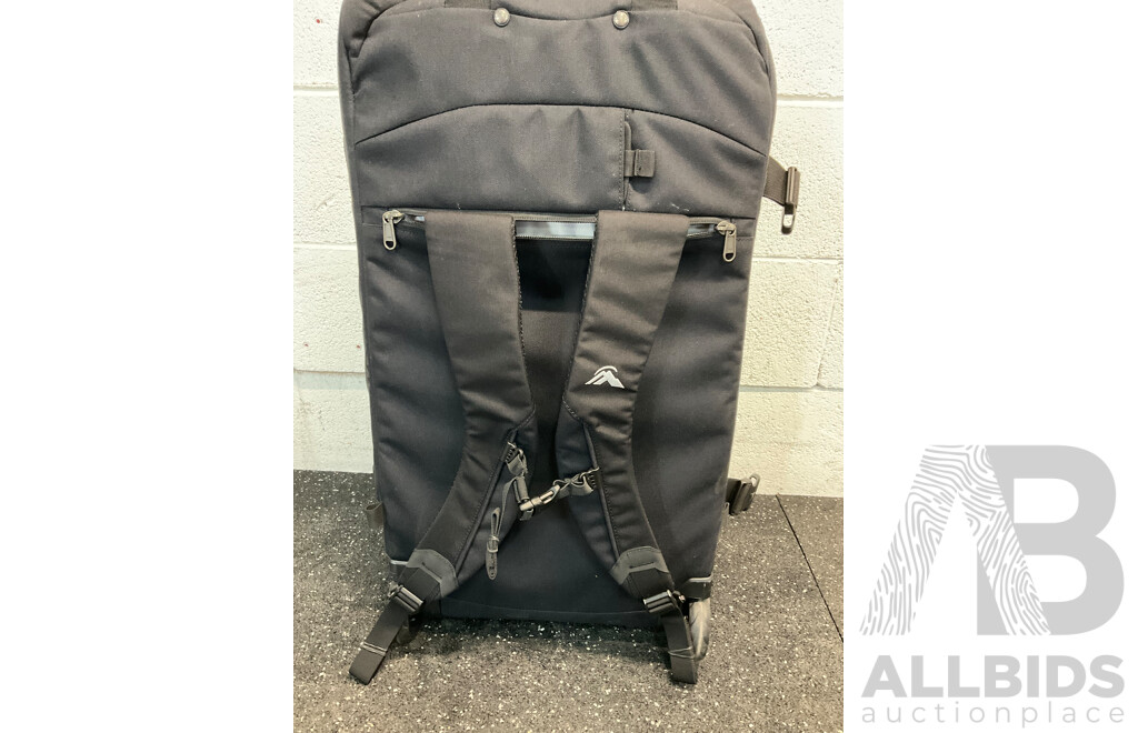 MACPAC Global 55L Travel Bag