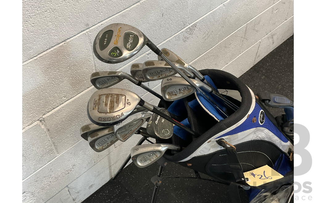 Cleveland Golf Bag with 14 Golf Clubs & Golf Ball Set