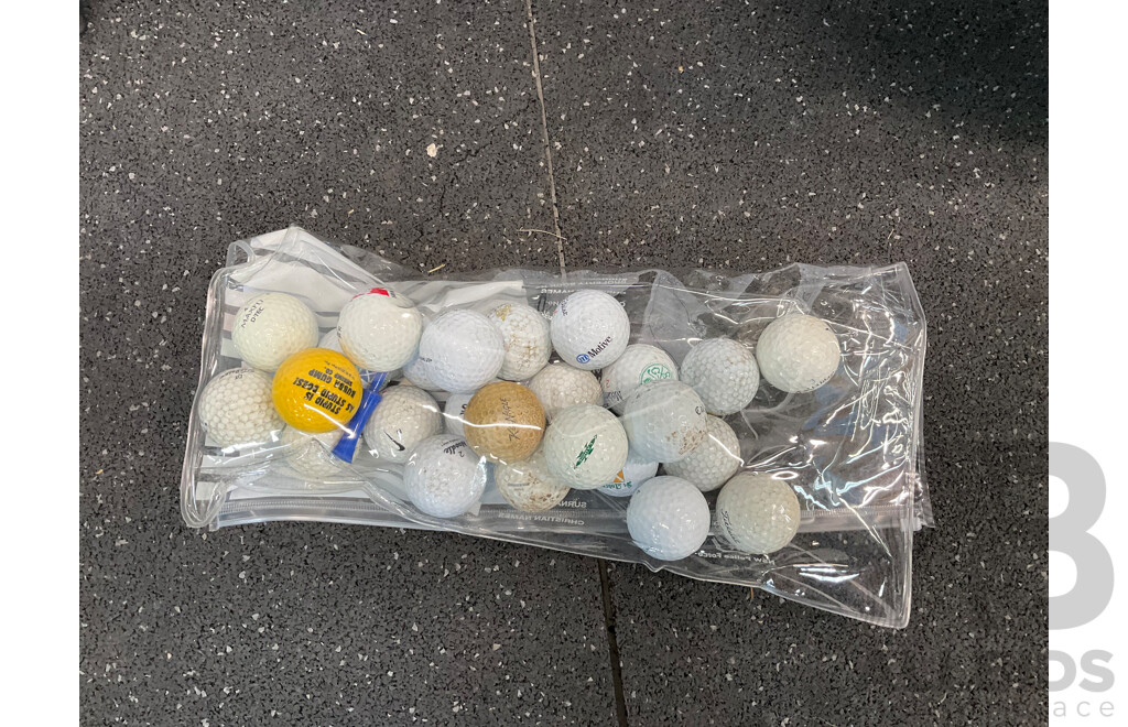Cleveland Golf Bag with 14 Golf Clubs & Golf Ball Set