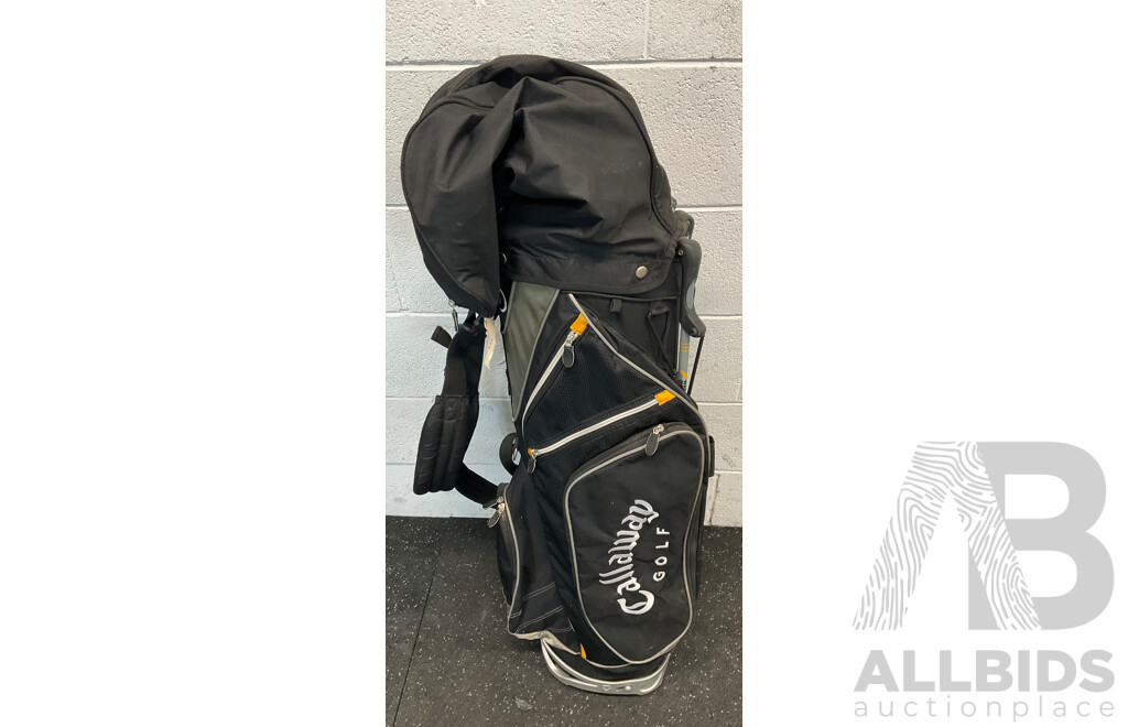 Callaway Golf Bag with 7 Dunlop Golf Clubs