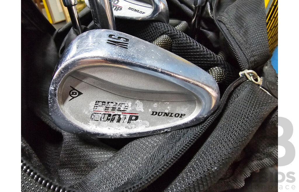 Callaway Golf Bag with 7 Dunlop Golf Clubs