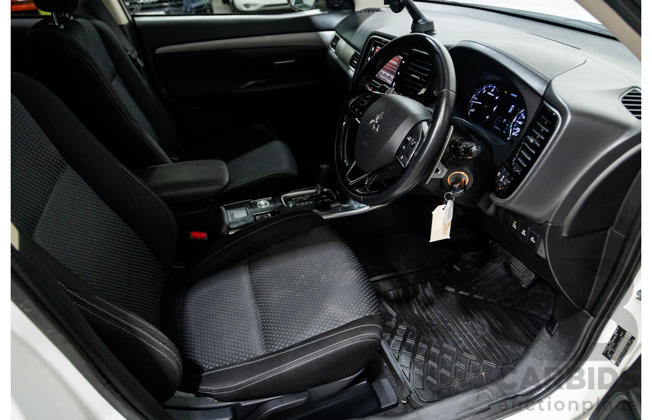 11/2016 Mitsubishi Outlander LS Safety Pack (4x4) ZK MY16 4d Wagon White Turbo Diesel 2.2L - 7 Seater