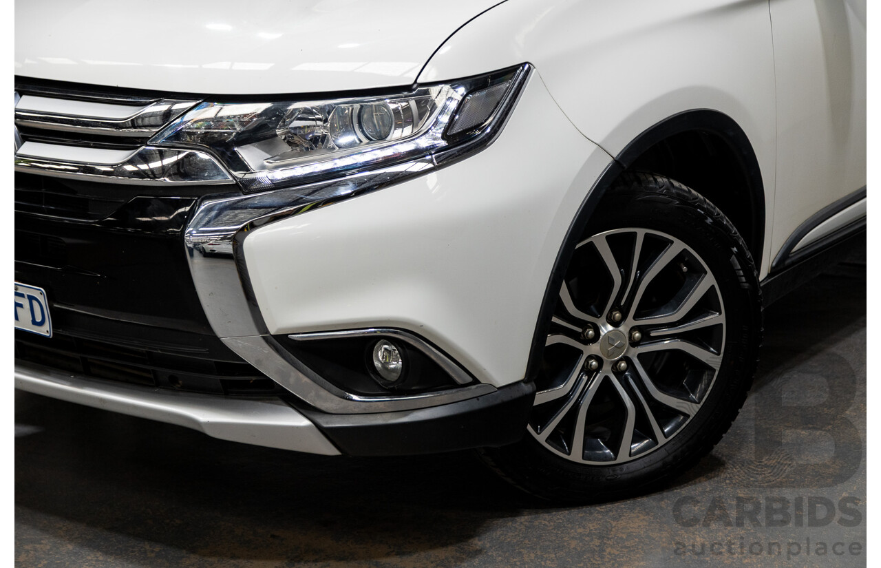 11/2016 Mitsubishi Outlander LS Safety Pack (4x4) ZK MY16 4d Wagon White Turbo Diesel 2.2L - 7 Seater