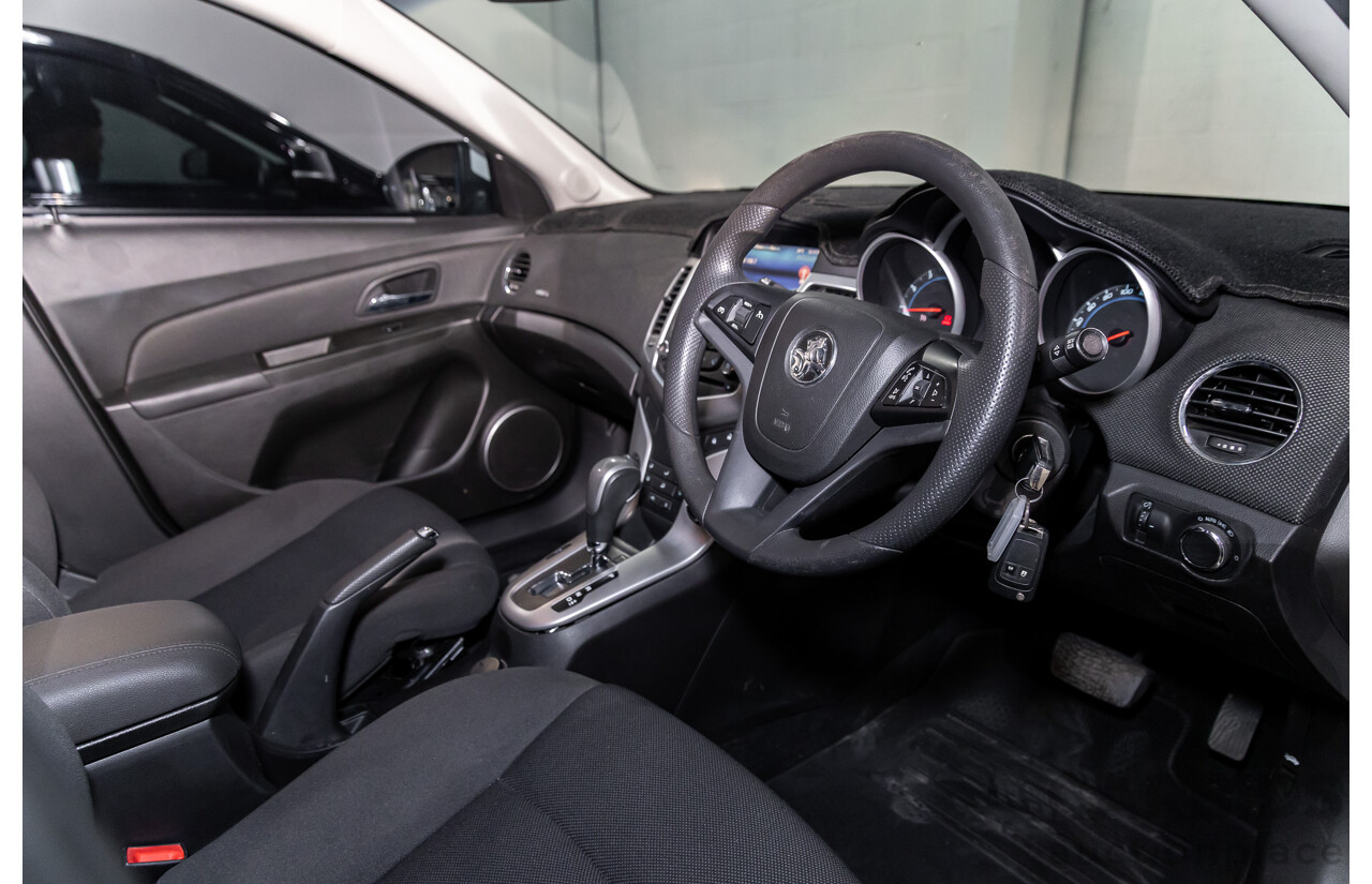 9/2015 Holden Cruze Equipe JH MY15 5d Hatchback White 1.8L