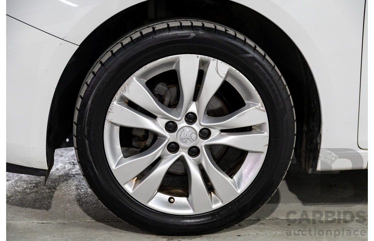 9/2015 Holden Cruze Equipe JH MY15 5d Hatchback White 1.8L