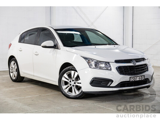 9/2015 Holden Cruze Equipe JH MY15 5d Hatchback White 1.8L