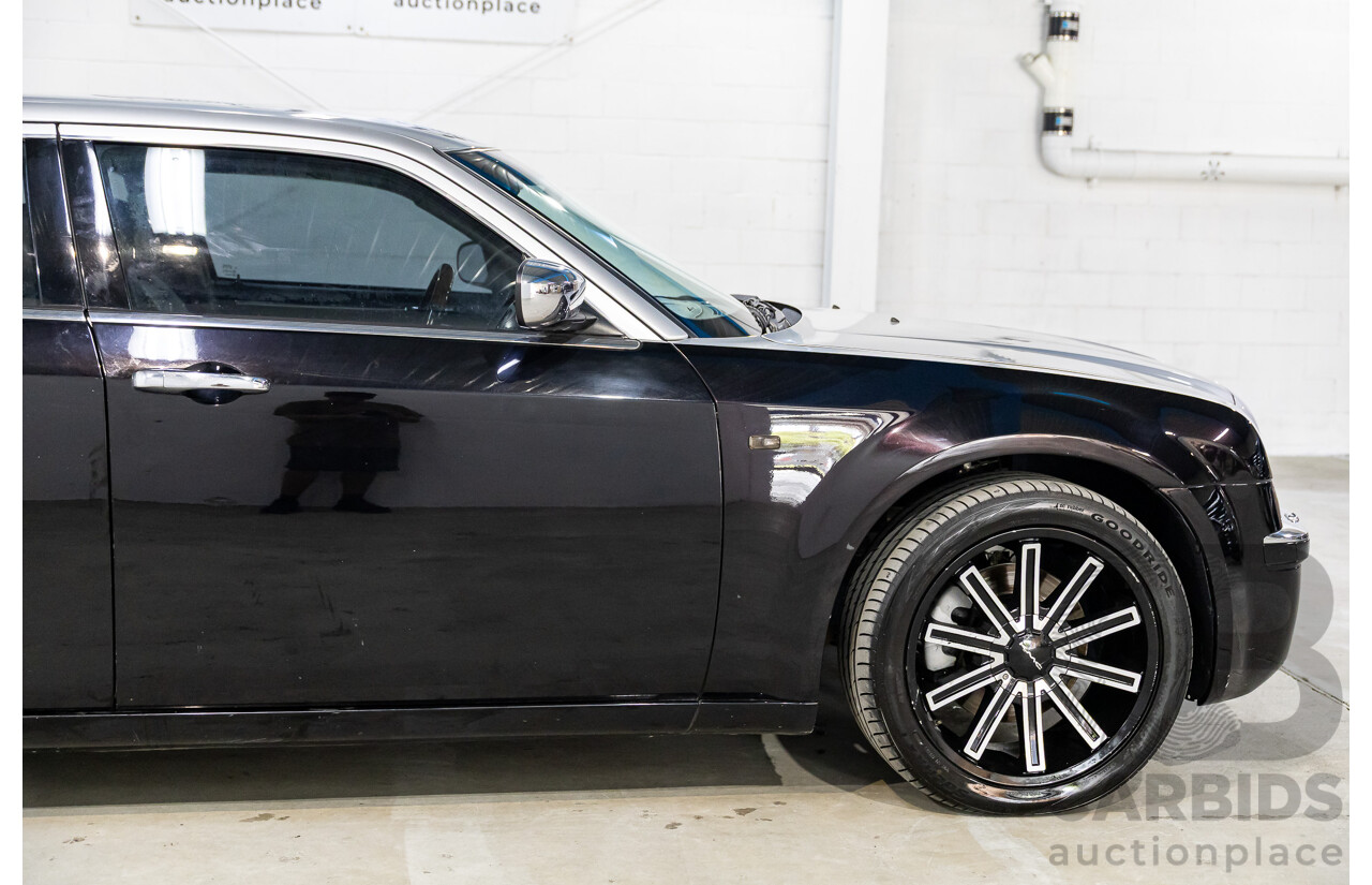 4/2008 Chrysler 300C LE MY08 4d Sedan Bright Silver Metallic/Eggplant Pearl Hemi V8 5.7L