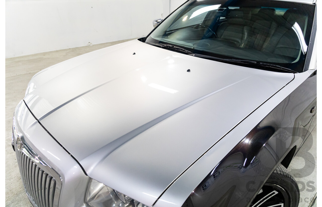 4/2008 Chrysler 300C LE MY08 4d Sedan Bright Silver Metallic/Eggplant Pearl Hemi V8 5.7L