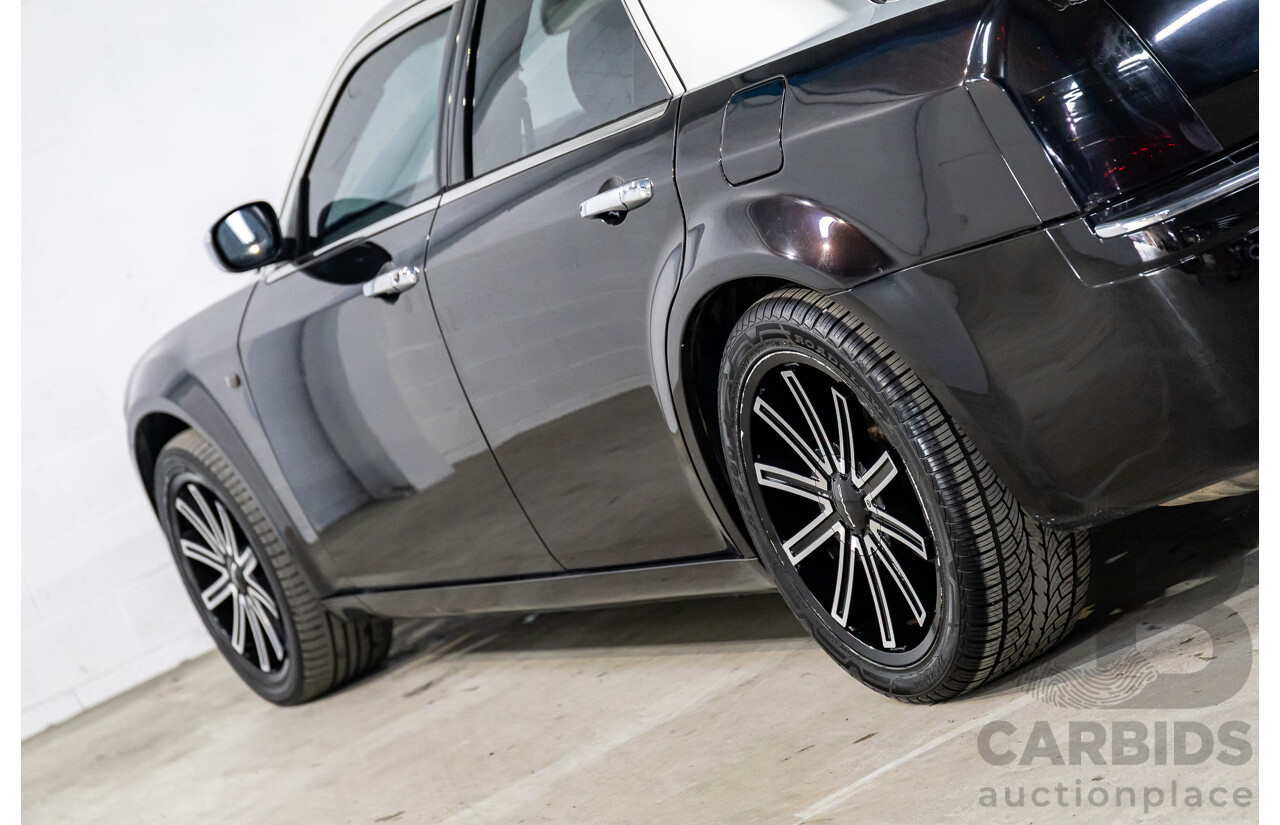 4/2008 Chrysler 300C LE MY08 4d Sedan Bright Silver Metallic/Eggplant Pearl Hemi V8 5.7L