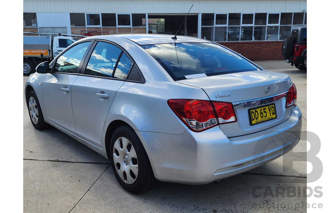 9/2012 Holden Cruze CD JH MY13 4d Sedan Silver 1.8L