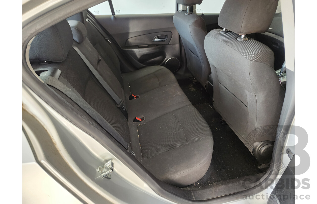 9/2012 Holden Cruze CD JH MY13 4d Sedan Silver 1.8L