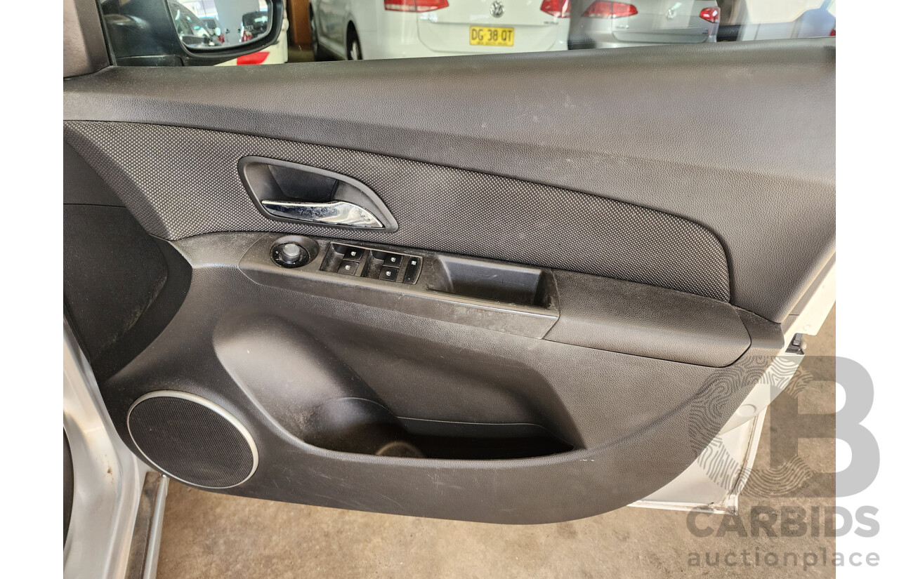 9/2012 Holden Cruze CD JH MY13 4d Sedan Silver 1.8L