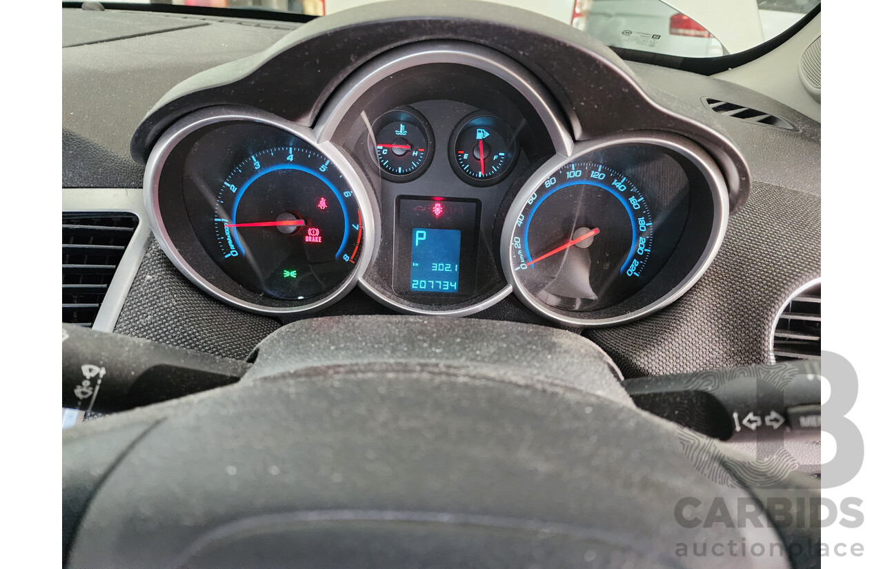 9/2012 Holden Cruze CD JH MY13 4d Sedan Silver 1.8L