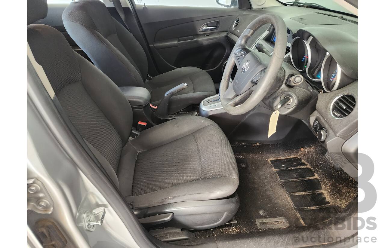 9/2012 Holden Cruze CD JH MY13 4d Sedan Silver 1.8L
