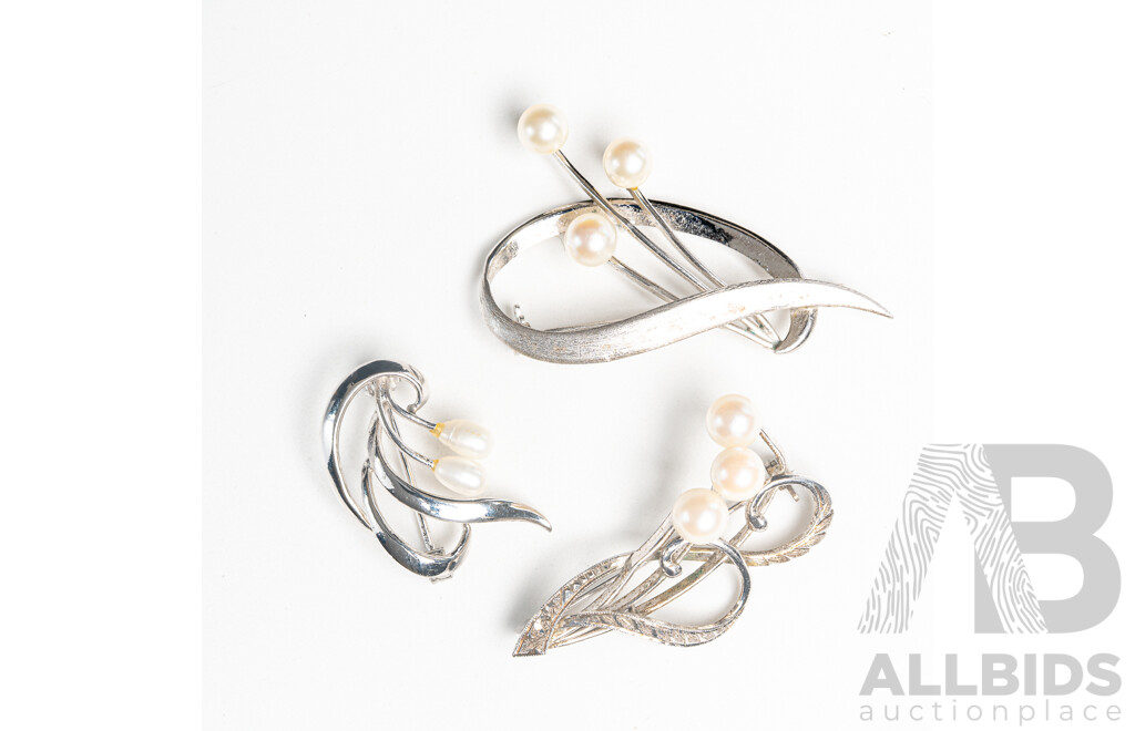 Vintage (3) Sterling Silver Cultured Pearl Brooches, 12.15 Grams